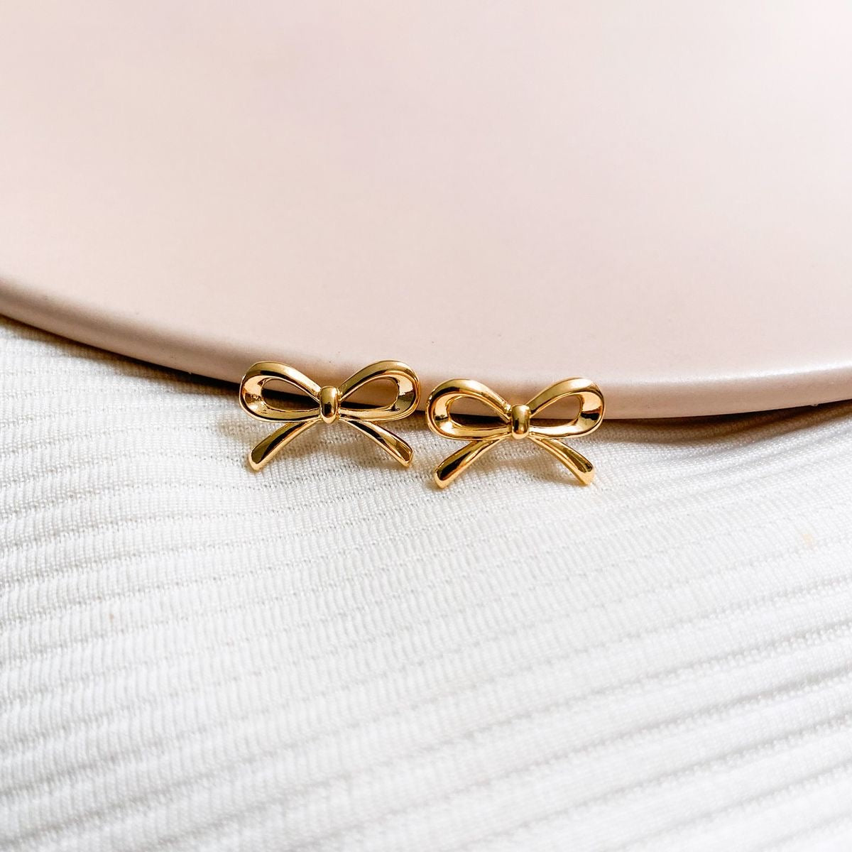 Celine - BOW Pendientes
