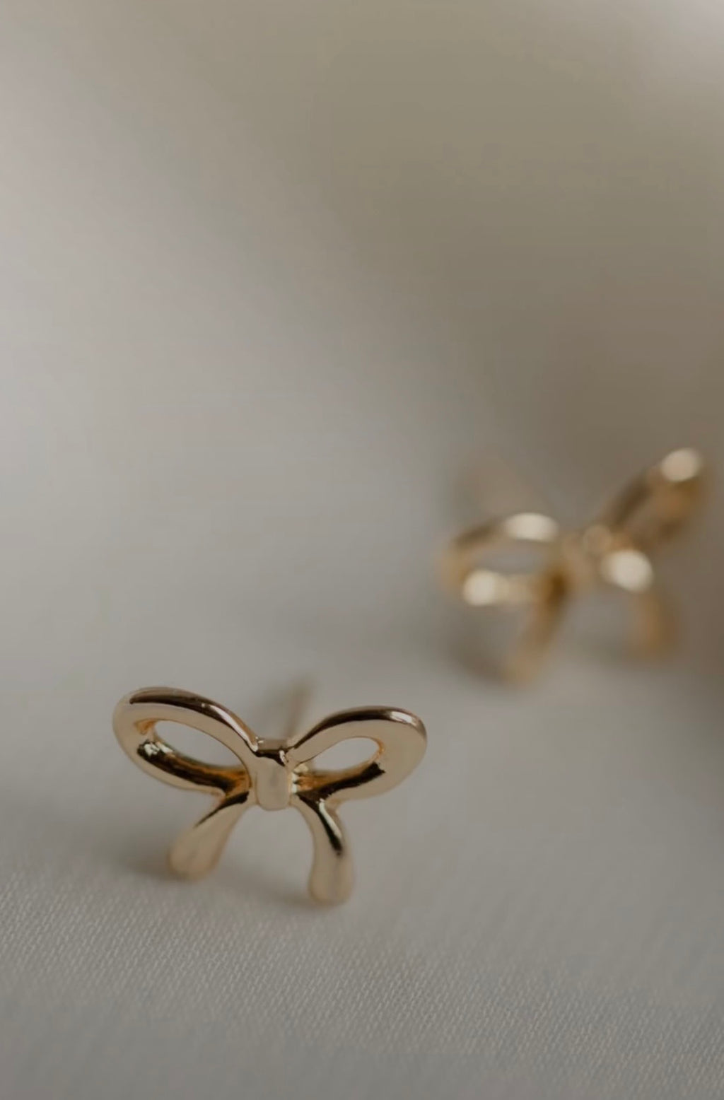 Celine - BOW Pendientes