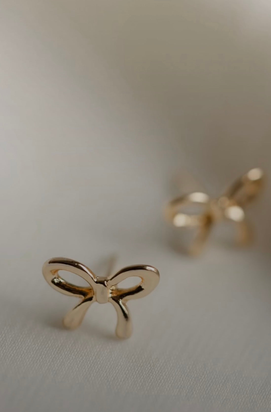 Celine - BOW Pendientes